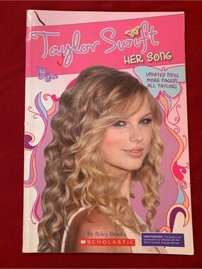 Scholastic Taylor Swift 'Her Song' Pink Cover Book